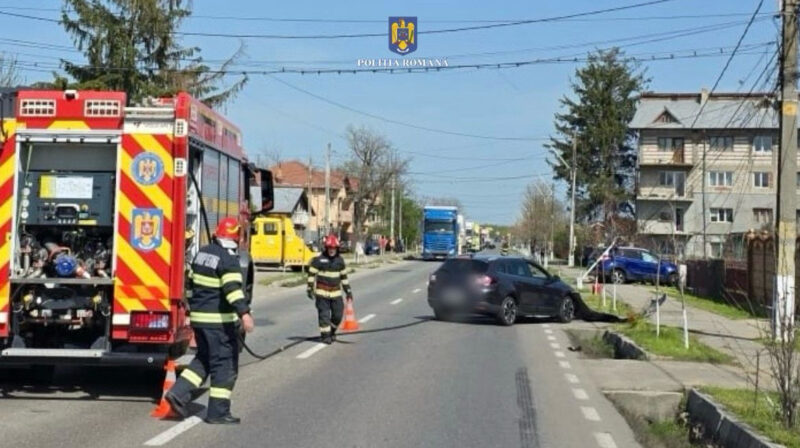 Polițiștii Formațiunii Rutiere Găești au intervenit la un accident rutier produs pe DN 72, în zona Găești, soldat cu pagube materiale.