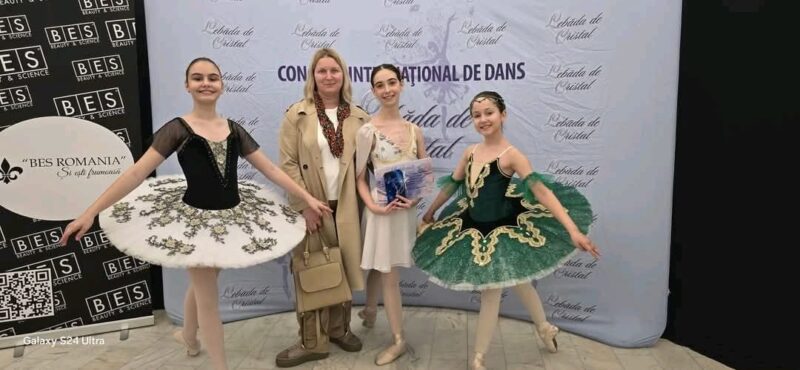 Elevii Școlii Populare de Arte „Octav Enigărescu” au strălucit la Concursul Internațional „Lebăda de Cristal” Elevii Școlii Populare de Arte „Octav Enigărescu” din Târgoviște au obținut rezultate remarcabile la prestigiosul Concurs Internațional „Lebăda de Cristal”,