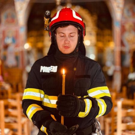 ISU Dâmbovița trage un semnal de alarmă: Lumânările aprinse nesupravegheate pot provoca tragedii Inspectoratul pentru Situații de Urgență „Basarab I” Dâmbovița atrage atenția cetățenilor, printr-o campanie de informare cu un mesaj simplu, dar extrem de important: „Ai sau nu ai... o lumânare aprinsă nesupravegheată?”