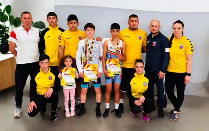 Luptătorii de la Clubul Sportiv Școlar Târgoviște au  strălucit la Campionatul Național U17: Aur și Bronz pentru Târgoviște