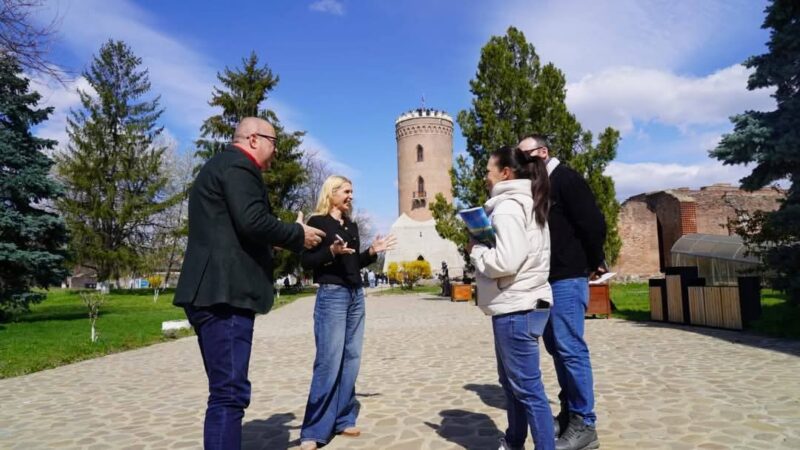 „Noaptea Muzeelor” 2025: Descopeți cultura și istoria județului Dâmbovița pe 10 mai Deși la nivel național „Noaptea Muzeelor” nu va avea loc în acest an, județul Dâmbovița păstrează viu acest eveniment cultural iubit de toți iubitorii de artă și istorie.