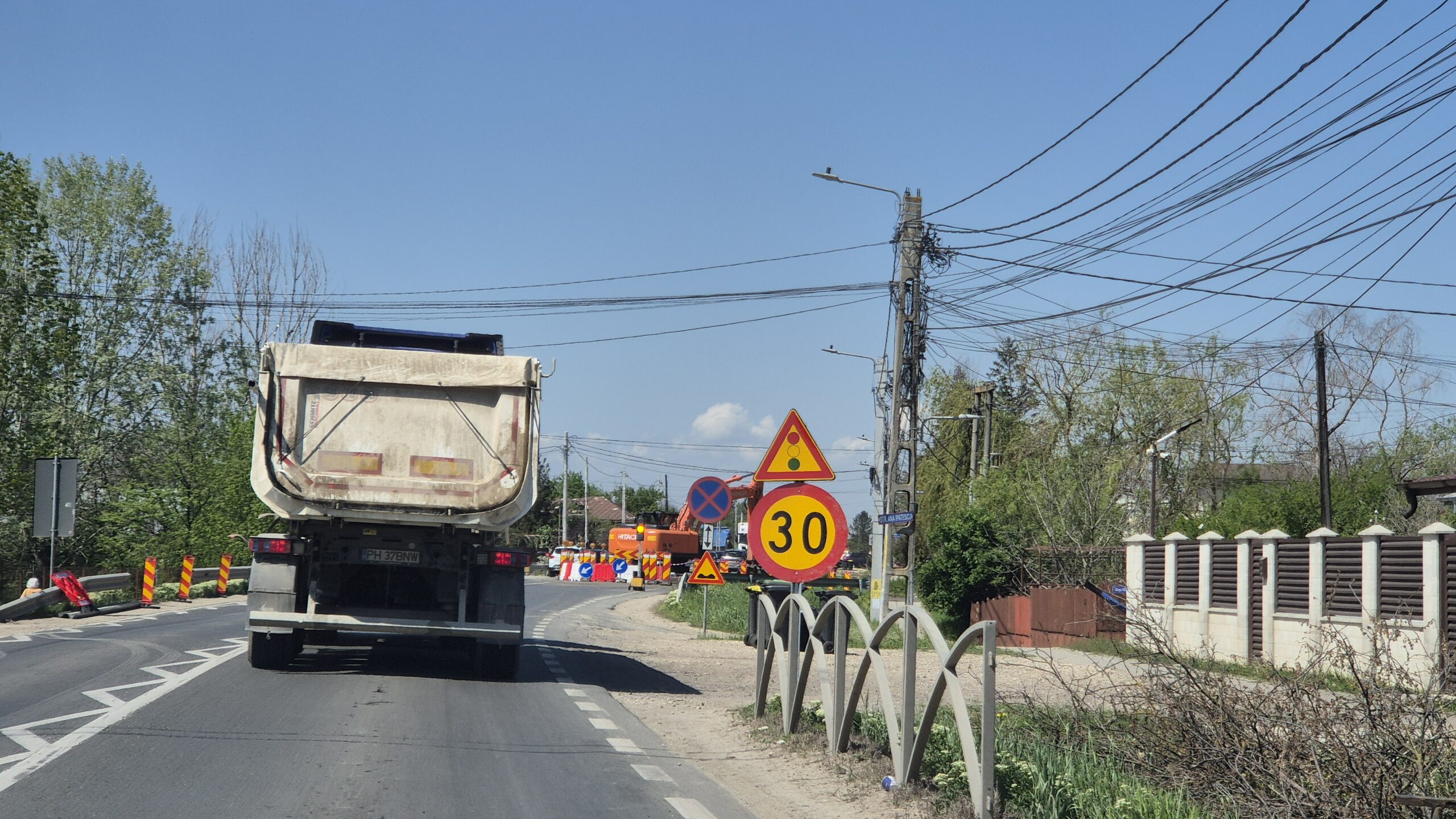 Lucrările de modernizare a drumului național DN 71 Bâldana-Târgoviște- lărgire la 4 benzi, se află pe drumul cel bun și se desfășoară conform planului stabilit, punând astfel capăt unei perioade de zeci de ani de așteptări pentru locuitorii județului.