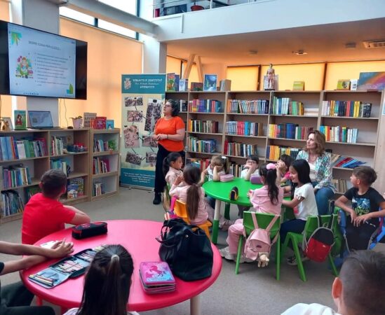 Ieri,  30 aprilie 2025, Filiala pentru Copii a Bibliotecii Județene Dâmbovița a fost martora unui eveniment deosebit, ce a adus împreună 47 de elevi entuziaști de la Școala Gimnazială Hăbeni.