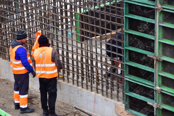 Un nou pas spre un mediu mai curat: Stația de epurare Colacu în plină construcție Locuitorii din Ghimpați, Colacu, Săbiești, Bălănești și Stănești vor beneficia în curând de o infrastructură modernă care va îmbunătăți semnificativ calitatea