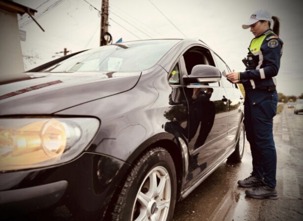 În ultimele 48 de ore,  peste 400 de polițiști din cadrul Inspectoratului de Poliție Județean Dâmbovița au desfășurat acțiuni menite să sporească siguranța