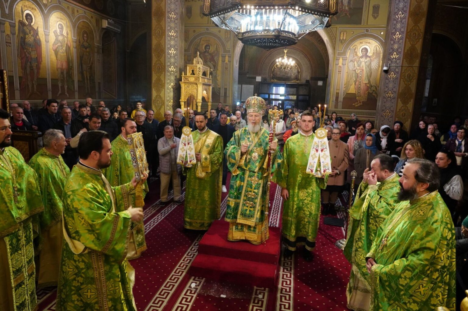 A început Săptămâna Patimilor: Un timp de reflecție spirituală și înnoire interioară pentru creștini Astăzi, creștinii din întreaga lume au pășit în Săptămâna Patimilor, o perioadă profundă de pregătire spirituală ce marchează drumul către Învierea Domnului