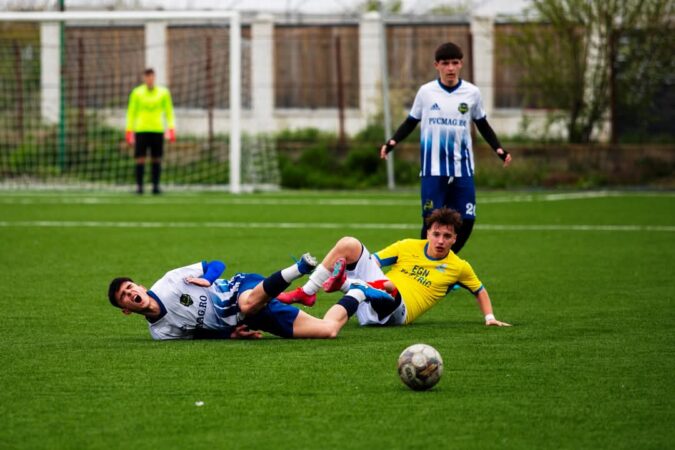 Voința Crevedia U19, victorie de senzație în derby și un pas mare spre titlu! Voința Crevedia a oferit un adevărat recital fotbalistic în derby-ul cu Săgeata Braniștea, câștigând cu un neverosimil 9-1 și consolidându-și poziția de lider cu un avans de 11 puncte în clasament.