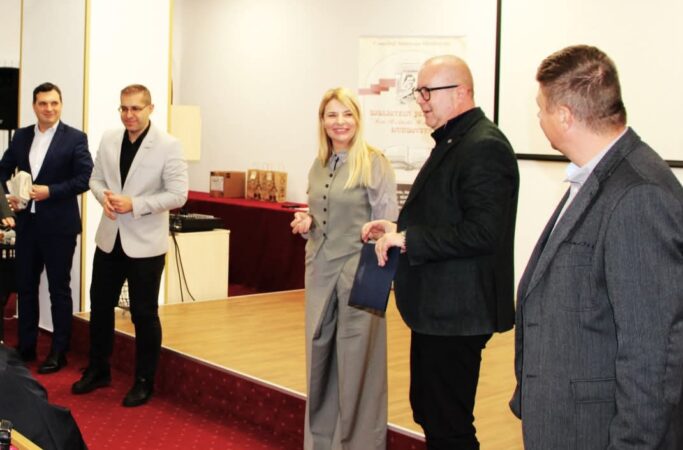 Ziua Bibliotecarului sărbătorită la Târgoviște: Evenimente speciale la Biblioteca Județeană „I.H. Rădulescu” Astăzi, 23 îaprilie 2025, Biblioteca Județeană „I. H. Rădulescu” Dâmbovița marchează Ziua Bibliotecarului din România printr-un program dedicat profesioniștilor cărții și iubitorilor de lectură.