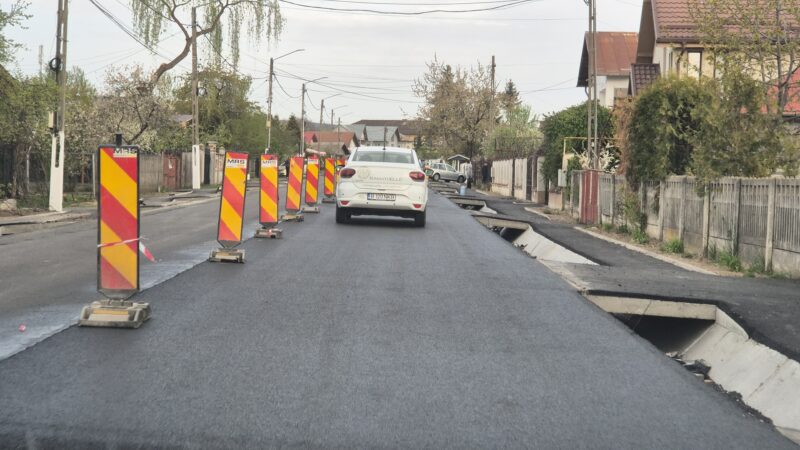 CJ Dâmbovița: Se lucrează intens la modernizarea drumului județean 712 – Lot 1 Consiliul Județean Dâmbovița anunță că lucrările la obiectivul de investiție „Dezvoltarea infrastructurii de transport județean prin modernizarea DJ 712” – Lot 1 se desfășoară într-un ritm susținut.