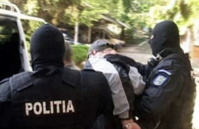 A dat spargerea la un magazin din Bâldana și a furat 23.000 de lei și țigări A dat spargerea la un magazin din Bâldana și a furat 23.000 de lei și țigări