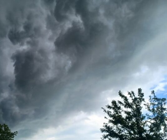 AVERTIZARE METEO: Furtuni puternice și grindină începând de astăzi AVERTIZARE METEO: Furtuni puternice și grindină începând de astăzi