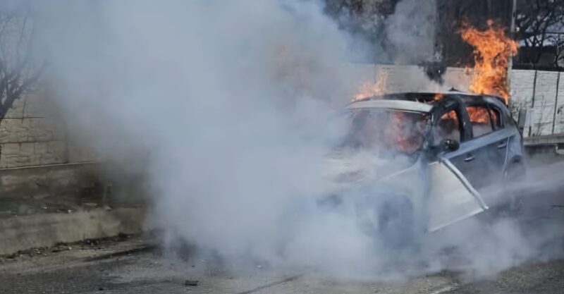 Autoturism cuprins de flăcări în comuna Niculești Echipajele ISU Dâmbovița au fost solicitate pentru a interveni la un incendiu izbucnit la un autoturism în satul Ciocănari, comuna Niculești.