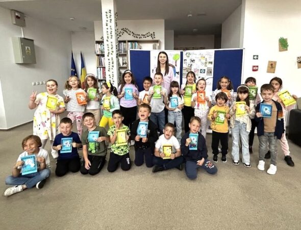 Bucurie și culoare la Filiala pentru copii a Bibliotecii Județene Dâmbovița Bucurie și culoare la Filiala pentru copii a Bibliotecii Județene Dâmbovița