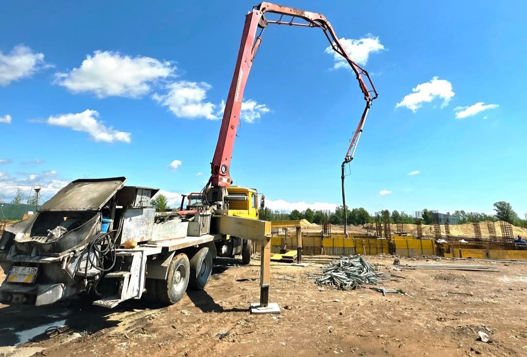 Se lucrează la noua bază sportivă de lângă Complexul de Natație Târgoviște