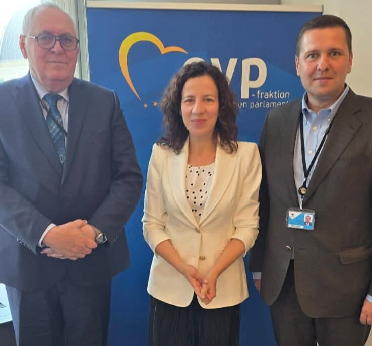 Corneliu Ștefan, președintele CJ Dâmbovița, discuții la Bruxelles cu vicepreședintele Comisiei Europene, Roxana Mînzatu: Fonduri europene pentru dezvoltarea județului