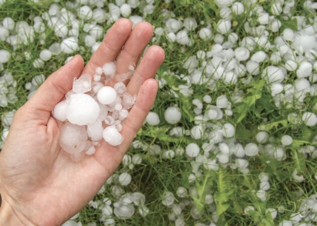 Instabilitate atmosferică accentuată în Dâmbovița: ANM anunță ploi torențiale, descărcări electrice și grindină 