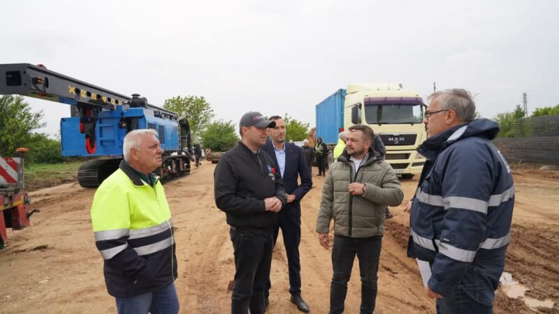 Lucrările la Centura Găești avansează: Președintele CJ Dâmbovița, Corneliu Ștefan, a fost din nou pe șantier Lucrările la Centura Găești avansează: Președintele CJ Dâmbovița, Corneliu Ștefan, a fost din nou pe șantier