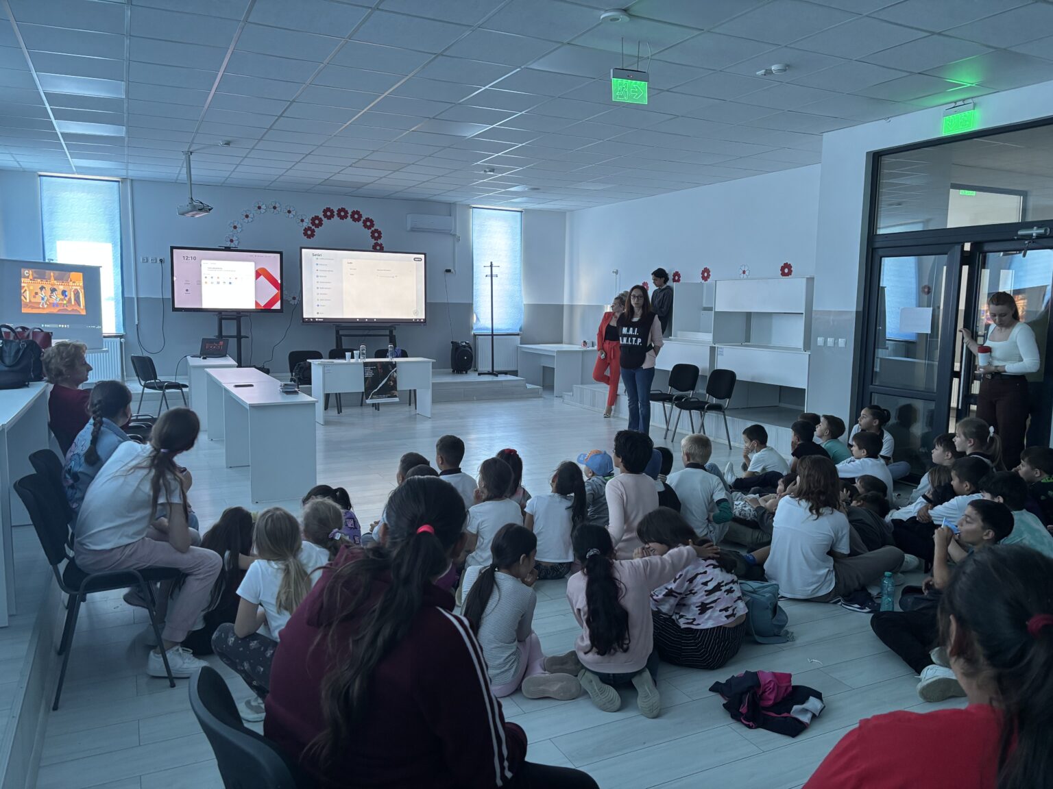 „Mai informat – Mai protejat!” – Proiect educațional de prevenire a traficului de persoane în Titu și Corbii Mari, județul Dâmbovița „Mai informat – Mai protejat!” – Proiect educațional de prevenire a traficului de persoane în Titu și Corbii Mari, județul Dâmbovița