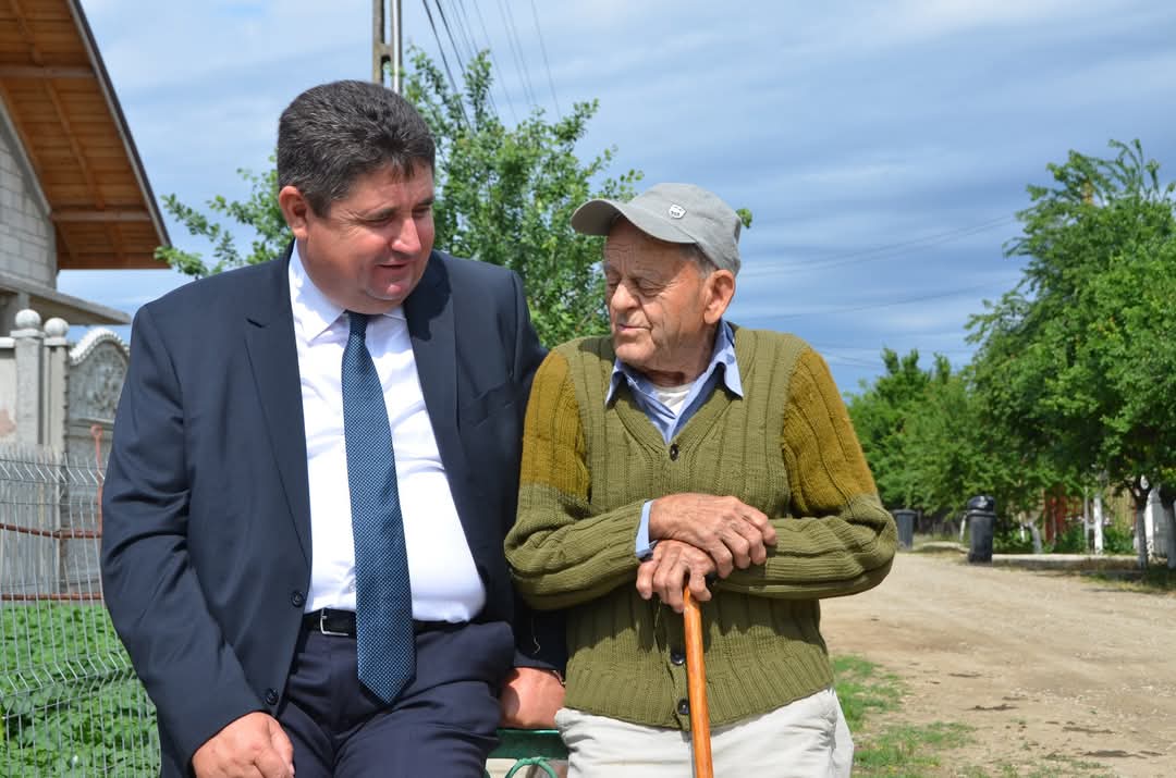 Apel la normalitate de la primarul orașului Răcari, Marius Caravețeanu: Alegerile s-au încheiat, rămânem împreună