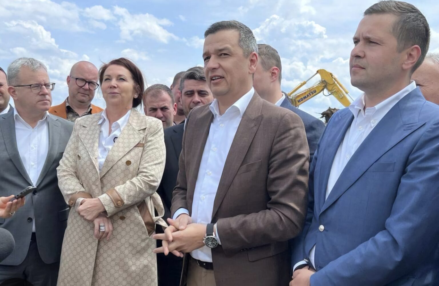 PSD este deschis consultărilor pentru formarea Guvernului: Grindeanu anunță o decizie după consultări interne extinse PSD este deschis consultărilor pentru formarea Guvernului: Grindeanu anunță o decizie după consultări interne extinse