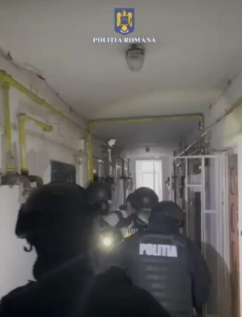 Percheziții la Târgoviște: Doi bărbați arestați preventiv după ce au agresat un alt bărbat