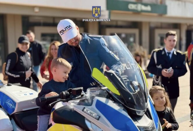 Poliția Dâmbovița invită copiii și părinții la Ziua Porților Deschise, joi, 30 mai 2025 Poliția Dâmbovița invită copiii și părinții la Ziua Porților Deschise, joi, 30 mai 2025