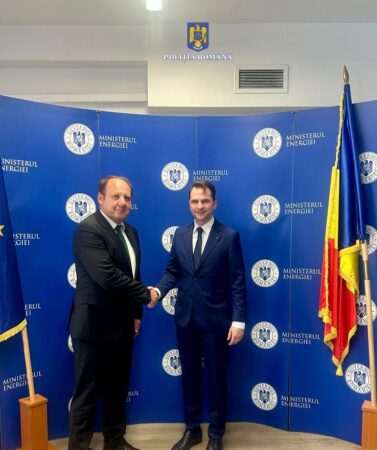 Poliția din Târgoviște trece la energie verde: Investiție în panouri fotovoltaice, cu fonduri europene Poliția din Târgoviște trece la energie verde: Investiție în panouri fotovoltaice, cu fonduri europene