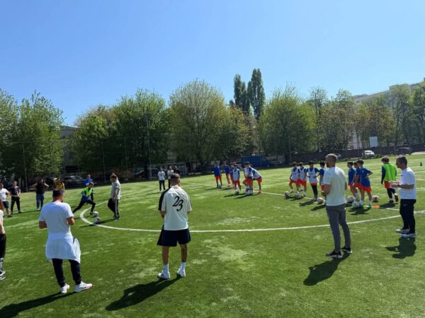 Premieră în fotbalul românesc: a început cursul pilot pentru Licența UEFA FITNESS B