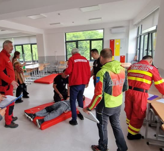 "Sanitarii Pricepuți", competiția care formează eroi în școlile din Dâmbovița