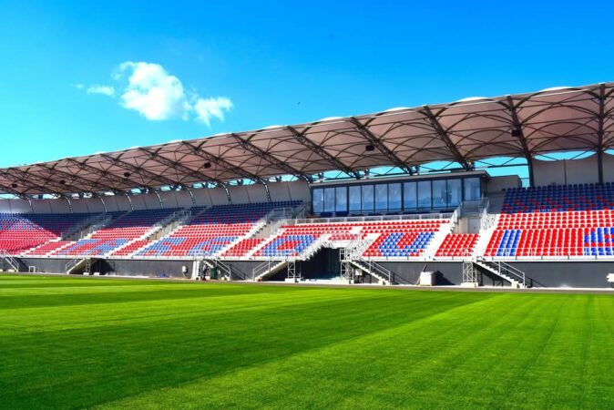 Târgoviște se pregătește să găzduiască un eveniment important în fotbalul feminin: Finala Cupei României! Târgoviște va fi gazda unui eveniment sportiv de marcă în 2025: Finala Cupei României la Fotbal Feminin, programată pentru 11 iunie, pe Stadionul „Eugen Popescu”, de la ora 17:00. Acesta va fi un moment de sărbătoare pentru fotbalul feminin din România, care continuă să câștige teren și să adune tot mai mulți susținători.