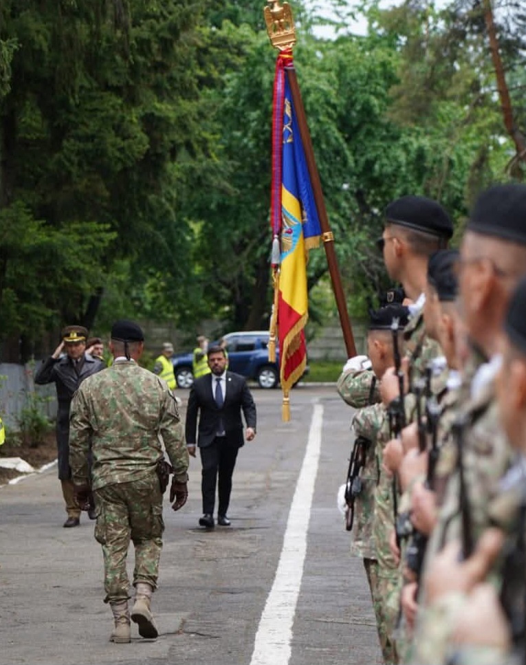 Târgoviște a marcat cu solemnitate Ziua Independenței Naționale: Mesaje de unitate și respect din partea autorităților