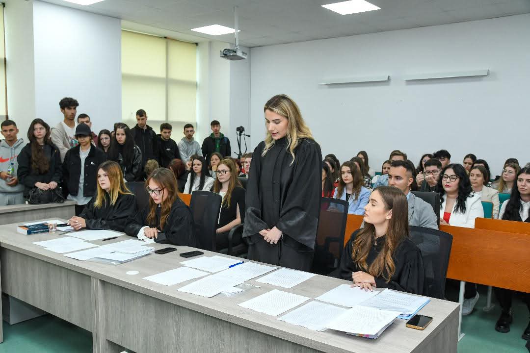 Tinerii juriști au dezbătut viitorul societății la Universitatea „Valahia” din Târgoviște
