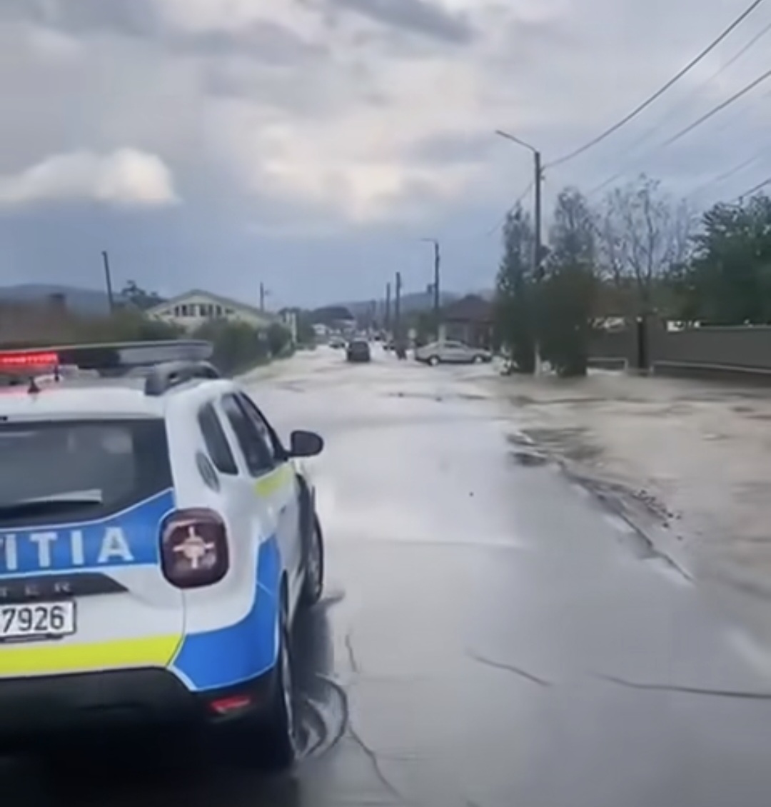 Trafic periculos din cauza ploilor: Poliția avertizează asupra pericolului de acvaplanare