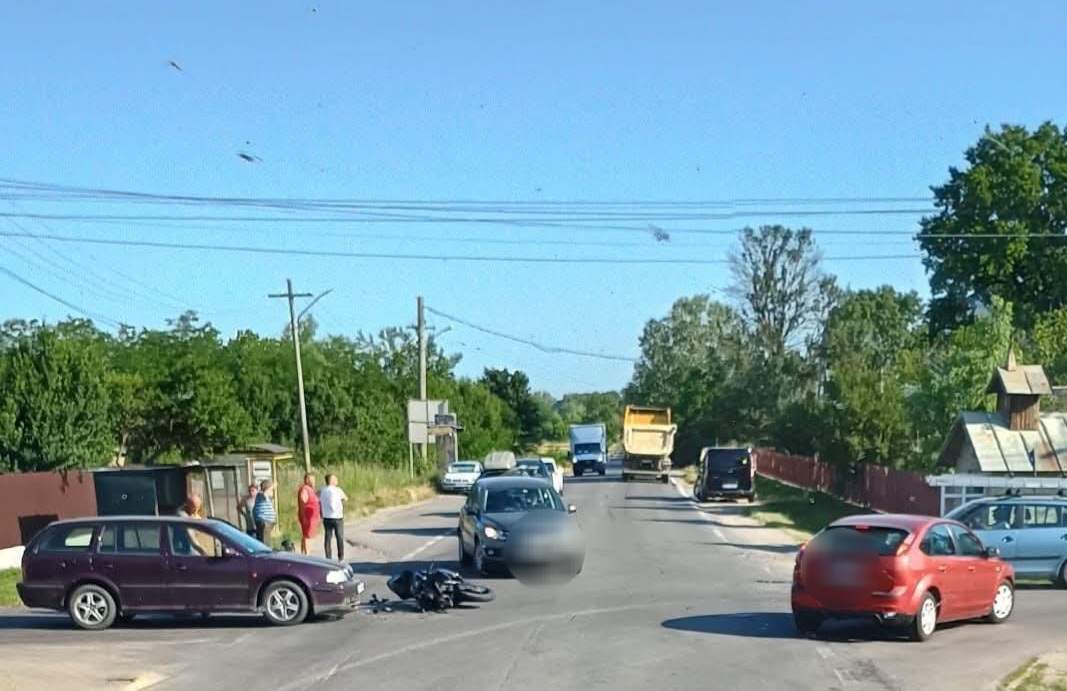 A văzut moartea cu ochii, tânăr motociclist rănit grav