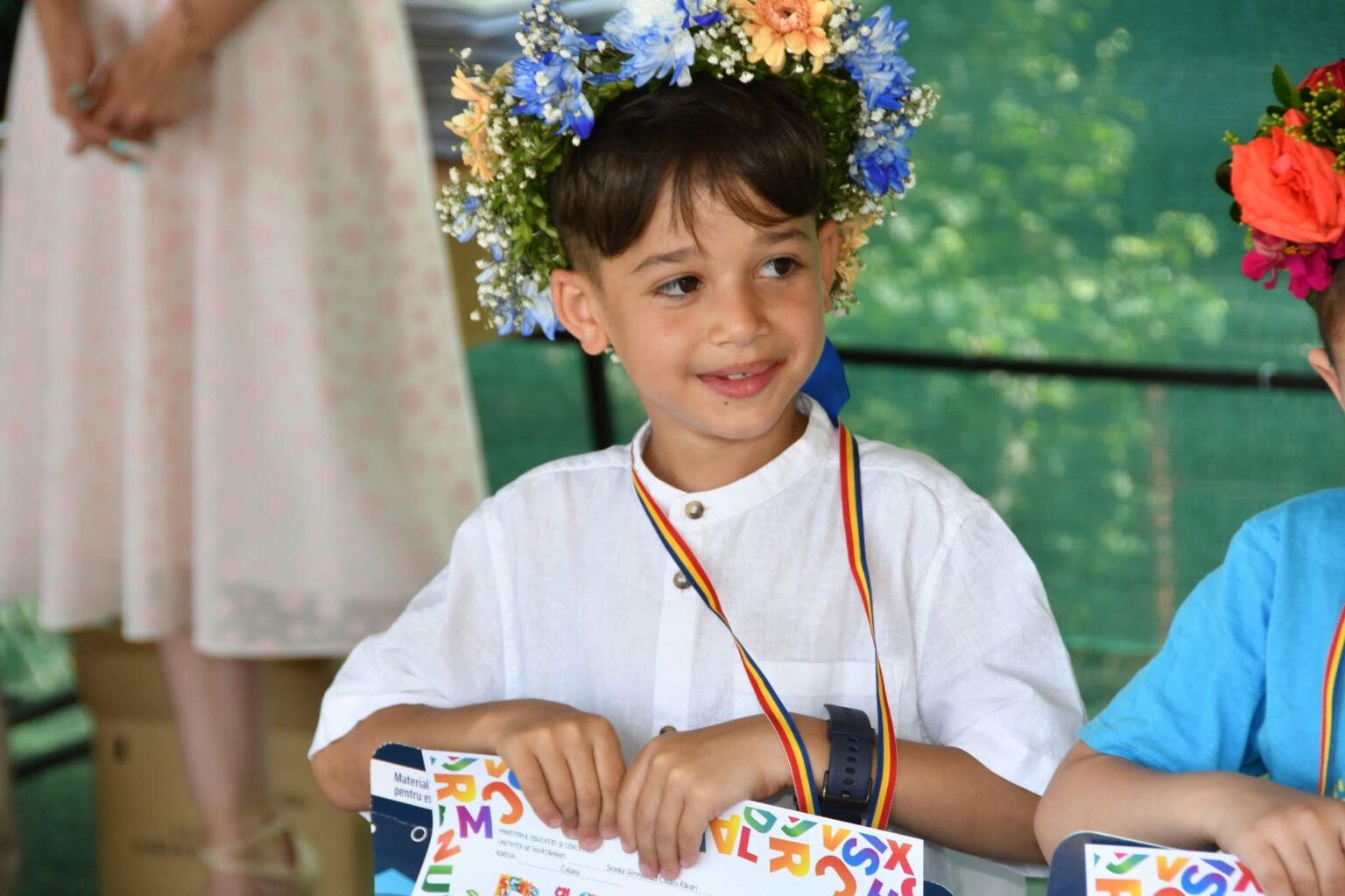 Administrația locală, alături de elevi la ultimul clopoțel în Răcari: Educația e lumina viitorului Administrația locală, alături de elevi la ultimul clopoțel în Răcari: Educația e lumina viitorului