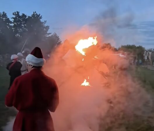 „Atacul de Noapte” a captivat publicul la Curtea Domnească: O seară de legendă și spectacol istoric „Atacul de Noapte” a captivat publicul la Curtea Domnească: O seară de legendă și spectacol istoric