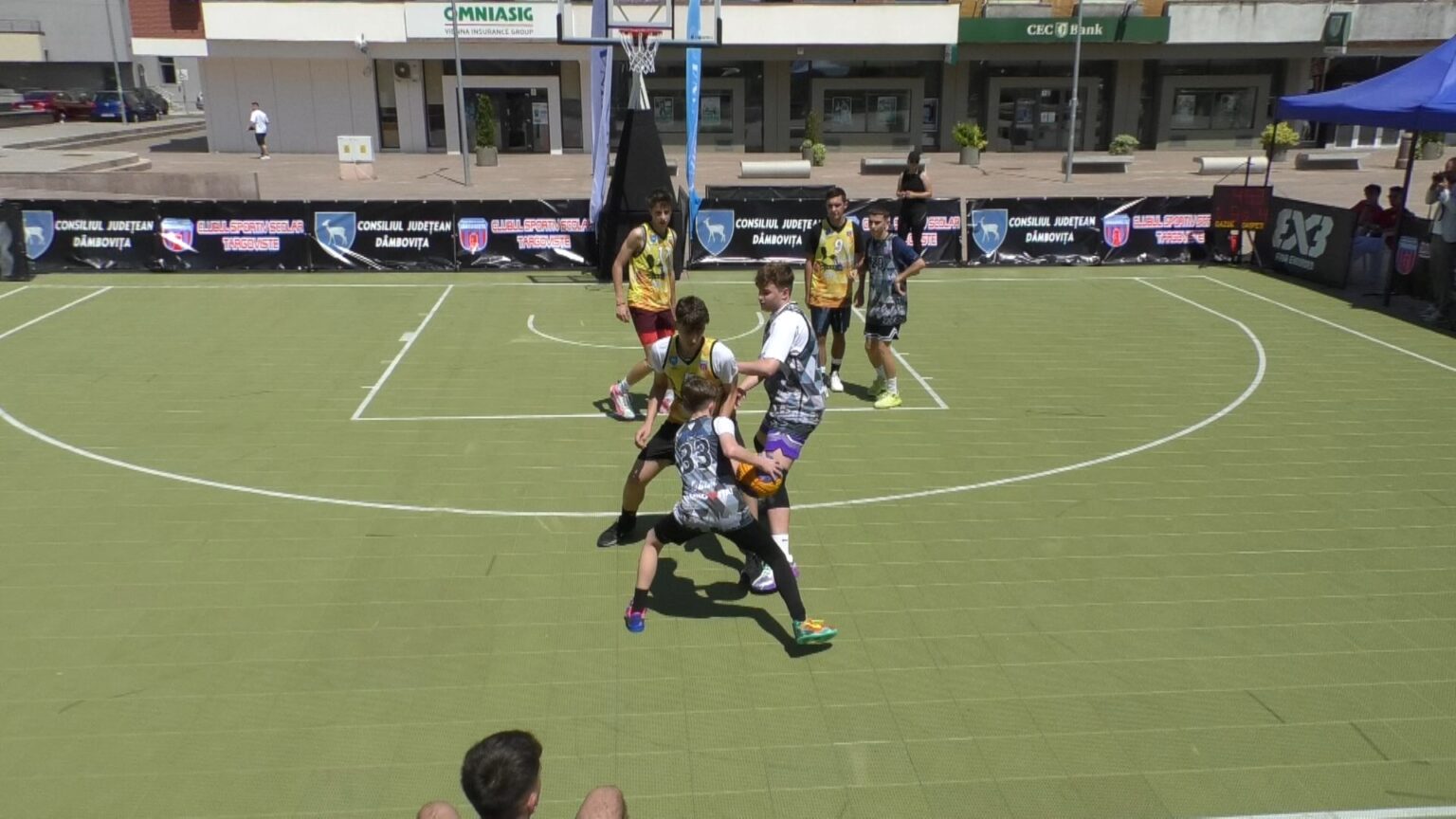 Campionatul Județean de Baschet 3x3 „Iubim Dâmbovița” a debutat în centrul municipiului Târgoviște
