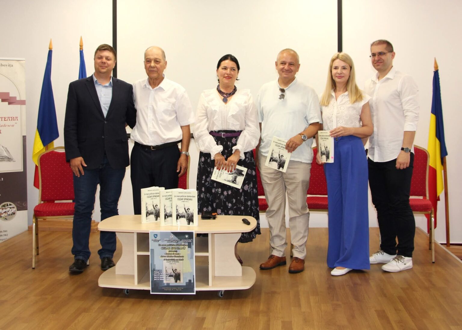 Biblioteca Județeană a găzduit lansarea unei biografii remarcabil: Cezar Spineanu, între paginile istoriei și conștiința publică Biblioteca Județeană a găzduit lansarea unei biografii remarcabil: Cezar Spineanu, între paginile istoriei și conștiința publică