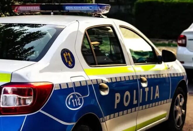 Biciclist minor, rănit după coliziunea cu o autospecială de poliție în Târgoviște Biciclist minor, rănit după coliziunea cu o autospecială de poliție în Târgoviște