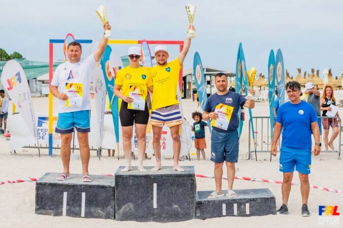 CSȘ Târgoviște a făcut spectacol pe nisip: 11 medalii și titlul de campioni naționali la lupte pe plajă! CSȘ Târgoviște a făcut spectacol pe nisip: 11 medalii și titlul de campioni naționali la lupte pe plajă!