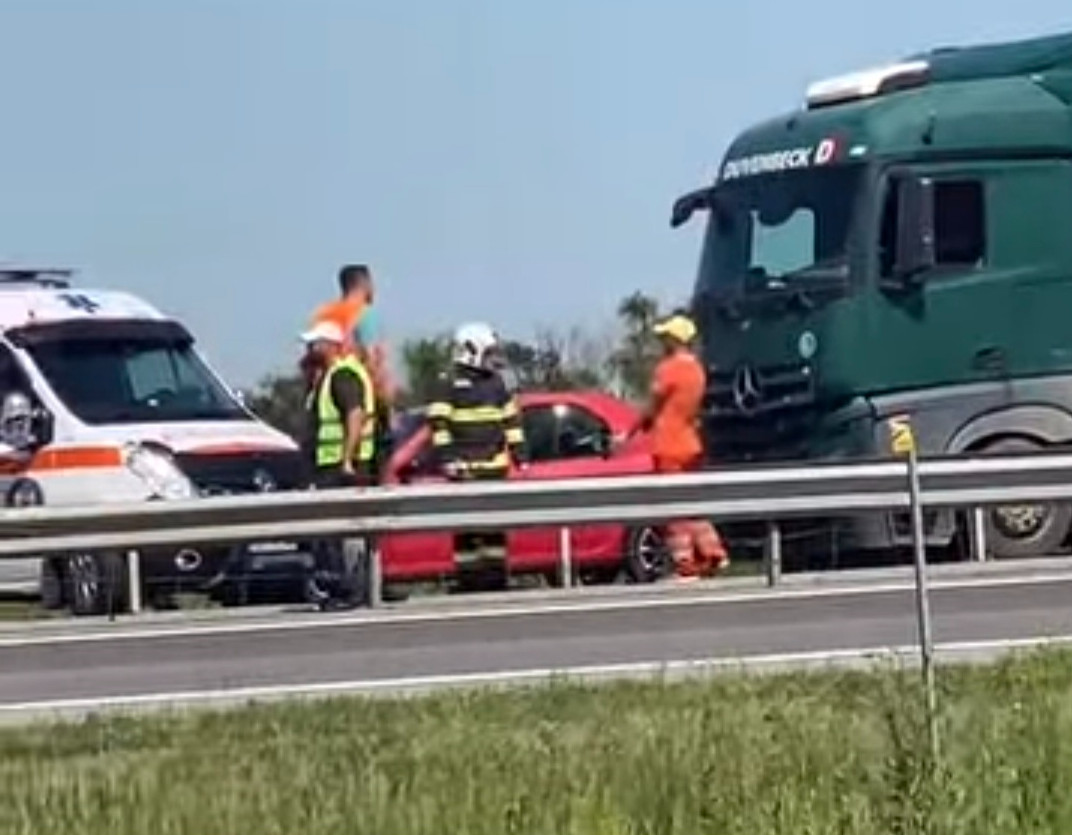 Carambol pe Autostrada A1, în județul Dâmbovița: Un minor și-a pierdut viața, mai multe victime transportate la spital