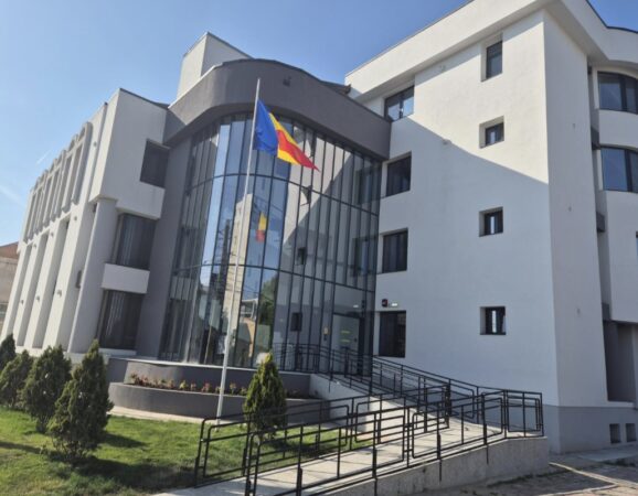 Casa de Pensii Dâmbovița revine de astăzi în noul sediul modernizat de pe strada Tudor Vladimirescu Casa de Pensii Dâmbovița revine de astăzi în noul sediul modernizat de pe strada Tudor Vladimirescu