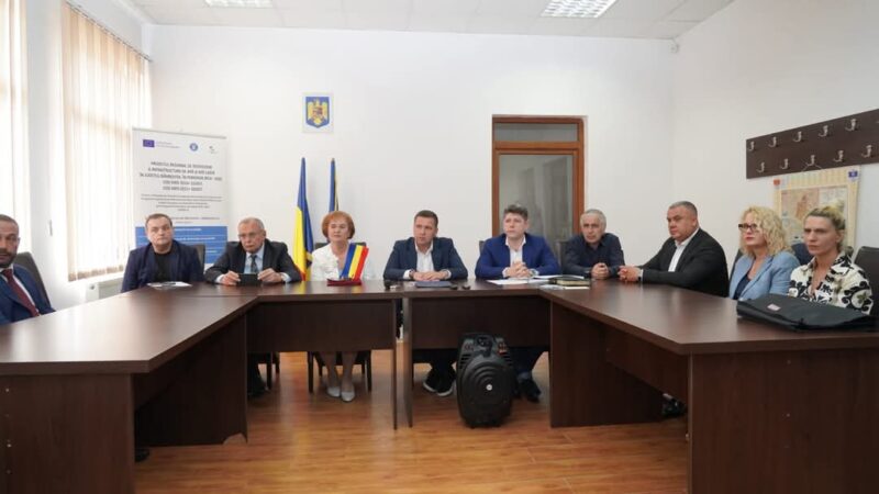 Cinci comune din Dâmbovița vor beneficia de apă curentă și canalizare printr-o investiție de 22 de milioane de euro Cinci comune din Dâmbovița vor beneficia de apă curentă și canalizare printr-o investiție de 22 de milioane de euro