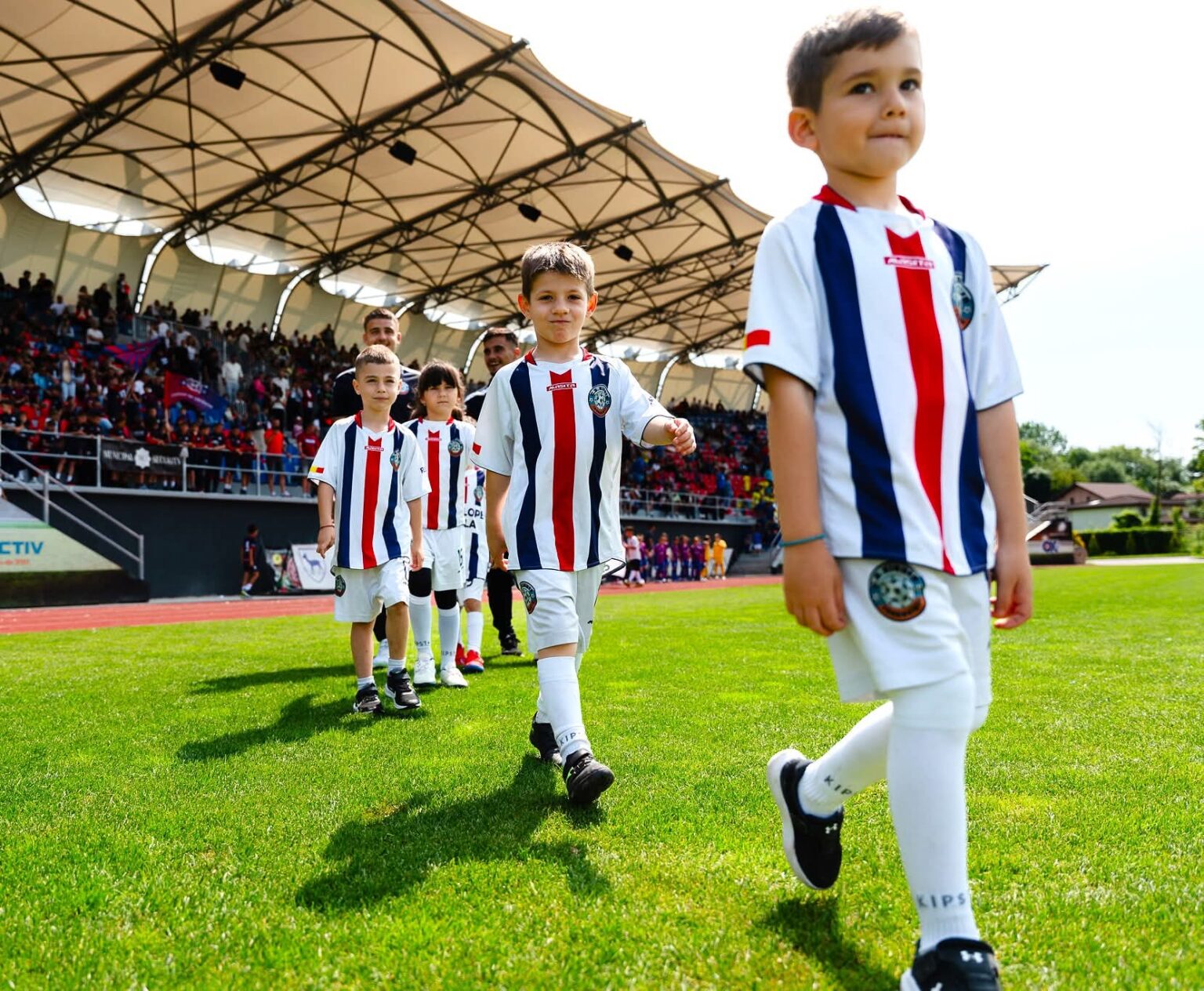 Cluburile dâmbovițene de copii și juniori, evaluate oficial de FRF: Kinder Târgoviște obține categoria SILVER! Cluburile dâmbovițene de copii și juniori, evaluate oficial de FRF: Kinder Târgoviște obține categoria SILVER!