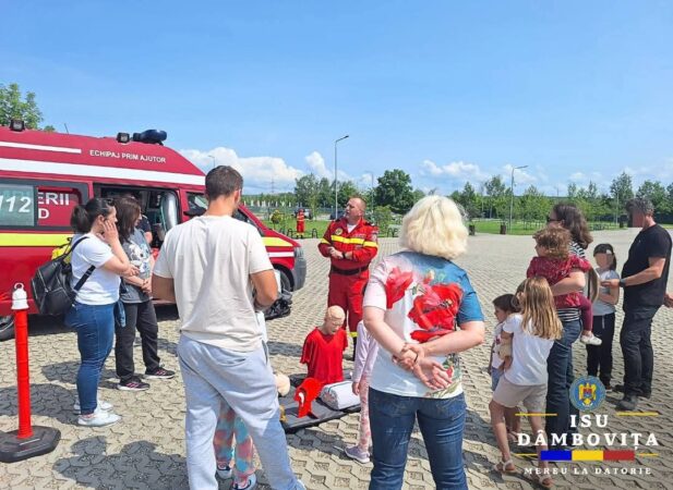 Copilărie în pas de salvator:Pompierii din Dâmbovița au fost gazde perfecte de Ziua Copilului Copilărie în pas de salvator:Pompierii din Dâmbovița au fost gazde perfecte de Ziua Copilului