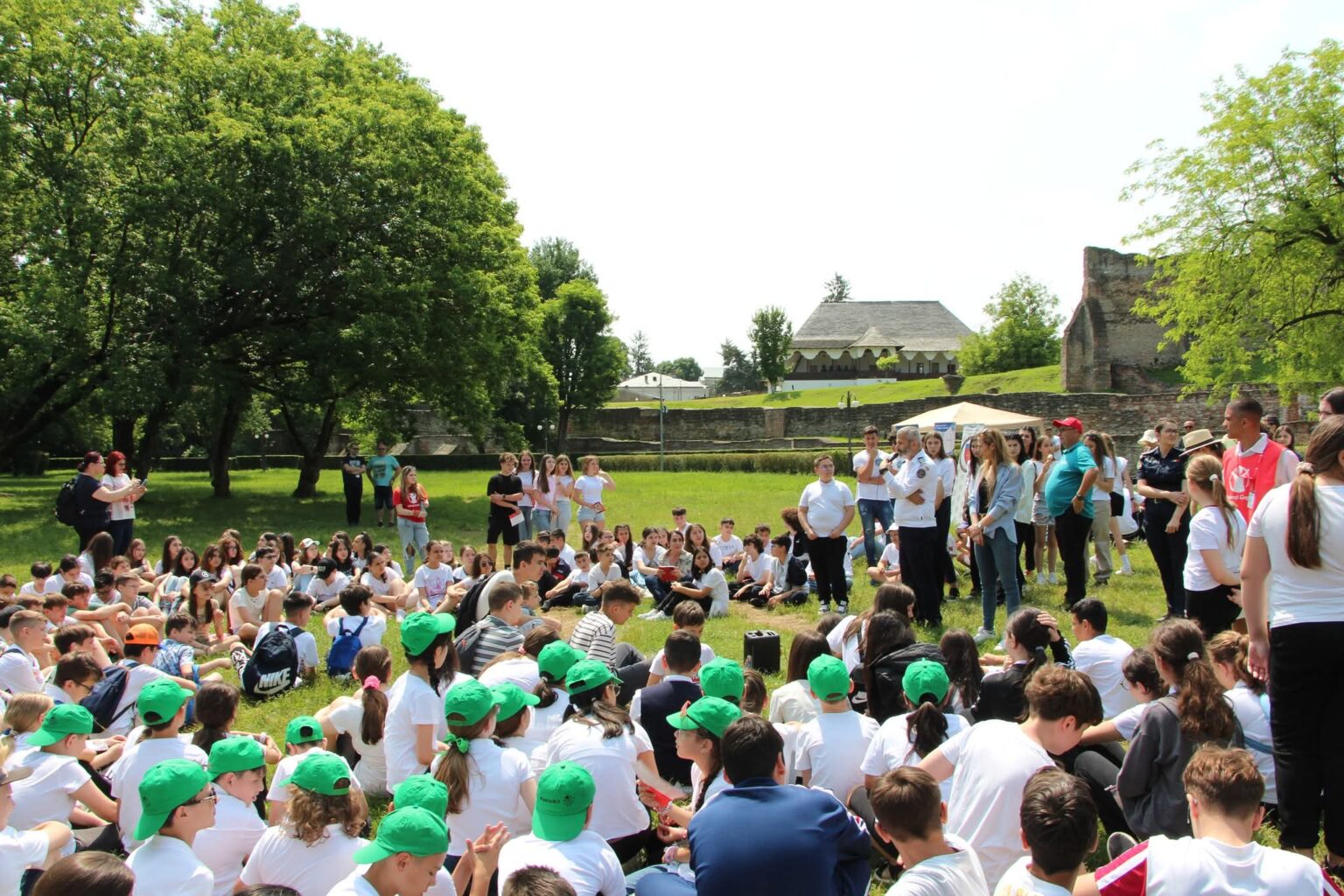 „Dăm like în parc!”O zi plină de energie și interacțiuni autentice în Parcul Chindia din Târgoviște „Dăm like în parc!”O zi plină de energie și interacțiuni autentice în Parcul Chindia din Târgoviște