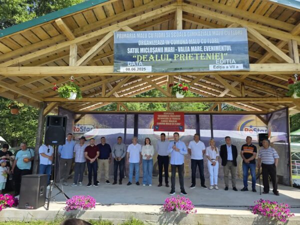 De Rusalii, sărbătoare pe Dealul Prieteniei la Malu cu Flori De Rusalii, sărbătoare pe Dealul Prieteniei la Malu cu Flori