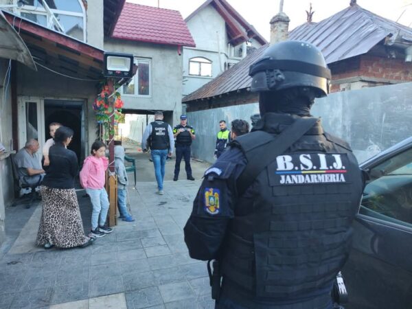 Operațiunea JUPITER: 40 de tone de deșeuri ilegale, descoperite în Dâmbovița, 5 persoane reținute Operațiunea JUPITER: 40 de tone de deșeuri ilegale, descoperite în Dâmbovița, 5 persoane reținute