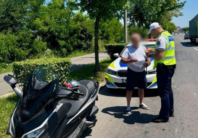 Pericol pe șosele: Poliția Rutieră Dâmbovița cere respectarea regulilor de către motocicliști Pericol pe șosele: Poliția Rutieră Dâmbovița cere respectarea regulilor de către motocicliști