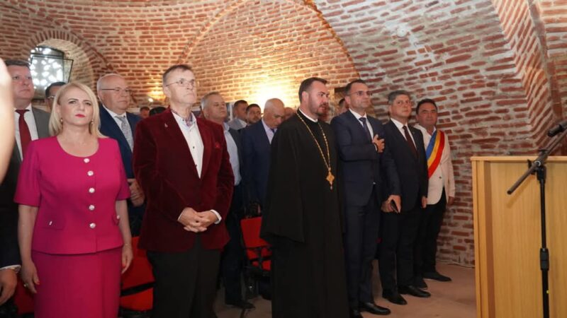 Președintele CJ Dâmbovița, Corneliu Ștefan, i-a acordat titlul de Cetățean de Onoare tenorului Florian Dan Georgescu